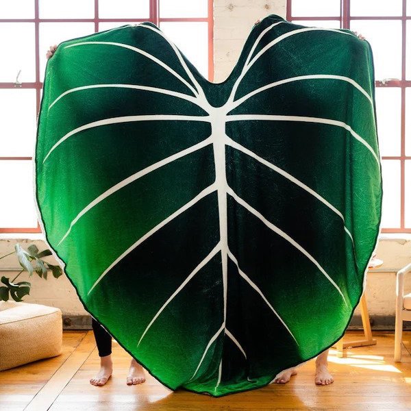 Oversized Gloriosum Leaf Blanket